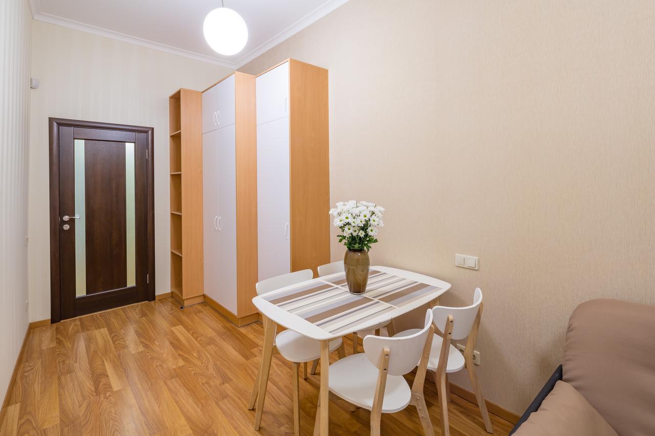 Apartment On Svobody Avenue 25 利沃夫 外观 照片